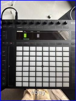 Ableton Push 2 midi controller (comes in original packaging) Ableton Push 2 midi controller (comes in original packaging)