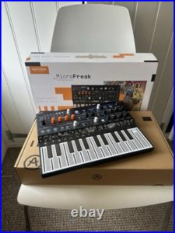 Arturia MicroFreak Hybrid Analog/Digital Synthesizer 25 Keys
