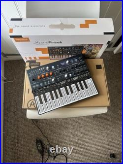 Arturia MicroFreak Hybrid Analog/Digital Synthesizer 25 Keys