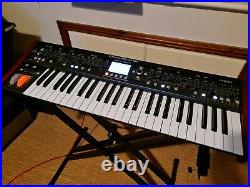 Behringer Deepmind 12 Polyphonic Analogue Synthesizer