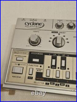 Cyclone Analogic Bass Bot TT-303 MK1 V1 Analog Synth + Original Box TB-303