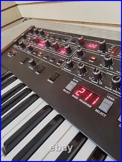 Dave Smith Sequential Prophet 6 Analog synthesizer BOXED Very Good Condition