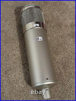 Dual Output Modelling Microphone