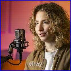 Lewitt RAY Lewitt RAY