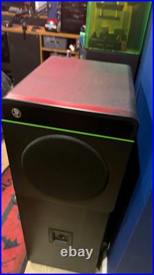 Mackie CR8S-XBT Subwoofer Bluetooth Wired, Black, TRS Stereo L/R RCA