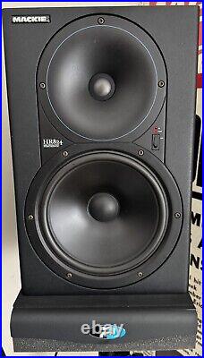 Mackie HR824 MK 1 Active Studio monitors In Excellent Condition