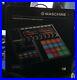 Native-Instruments-Maschine-MIDI-Controller-Maschine-Plus-01-sa