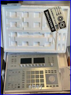 Native Instruments Maschine Studio White Excellent Condition