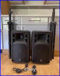 Qtx sound 12 600w active speaker pair c/w stands and power leads