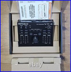 Roland VT-4 Vocal Multi-Effects Processor