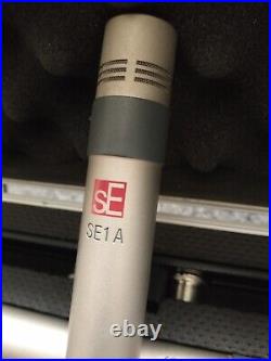 SE-1 A Studio Electronics Condenser Microphones Pair withCase, Brackets and Mounts