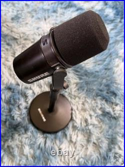 Shure MV7X XLR Podcast Microphone with Desk Stand & XLR Cable Boxed