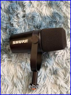Shure MV7X XLR Podcast Microphone with Desk Stand & XLR Cable Boxed