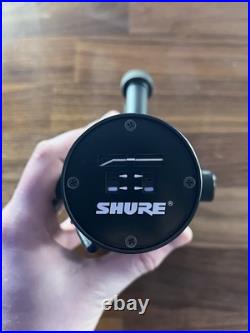Shure SM7B Dynamic Vocal XLR Microphone + Elgato Mic Arm + XLR Cable