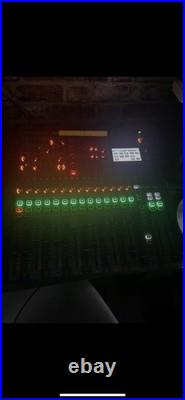 Soundcraft Si Expression Digital Mixing Console + Custom Flight Case