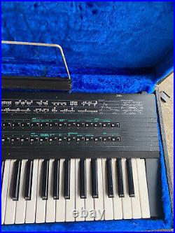 Yamaha DX7s 1980s Synthesizer good condition with travel flight case & data rom