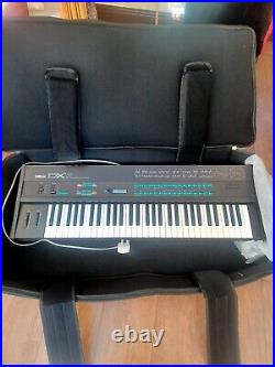 Yamaha dx7 synthesizer