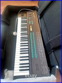 Yamaha dx7 synthesizer